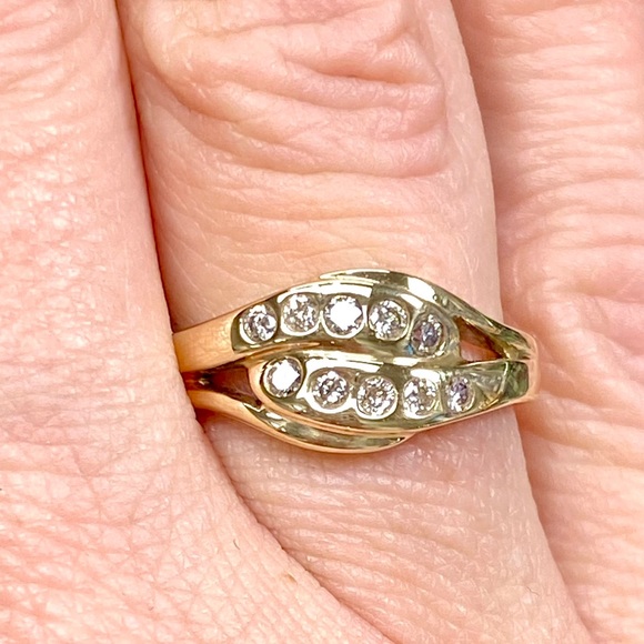 10k Yellow Gold 0.75 Carat Diamond Swirl Dome Band Ring - Picture 4 of 12